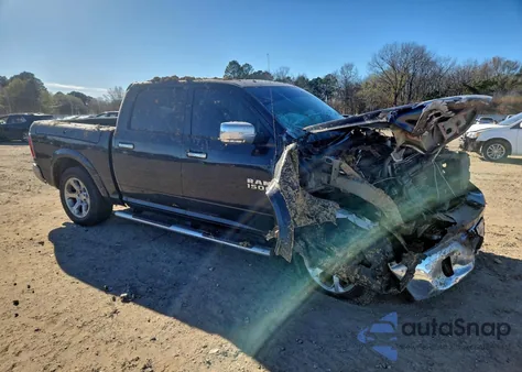 2015 Ram 1500 Laramie из США, поврежденный, VIN 1C6RR7NT7FS758818